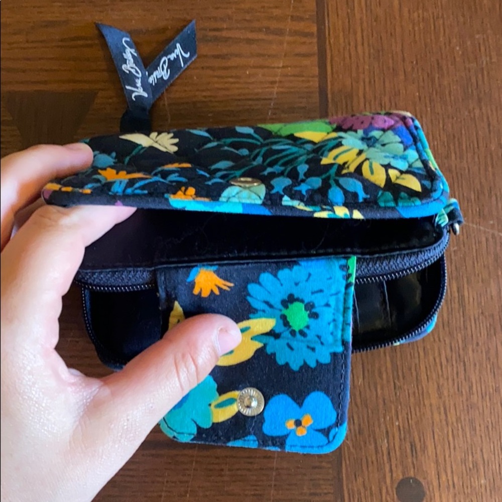 Vera Bradley clutch/wristlet - Picture 4 of 6